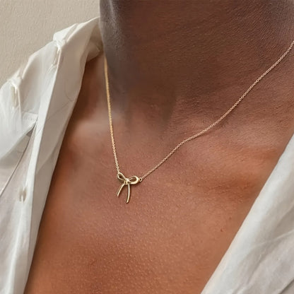 Fleuroux®| Collier en Rosette Fait Main en Ton Doré
