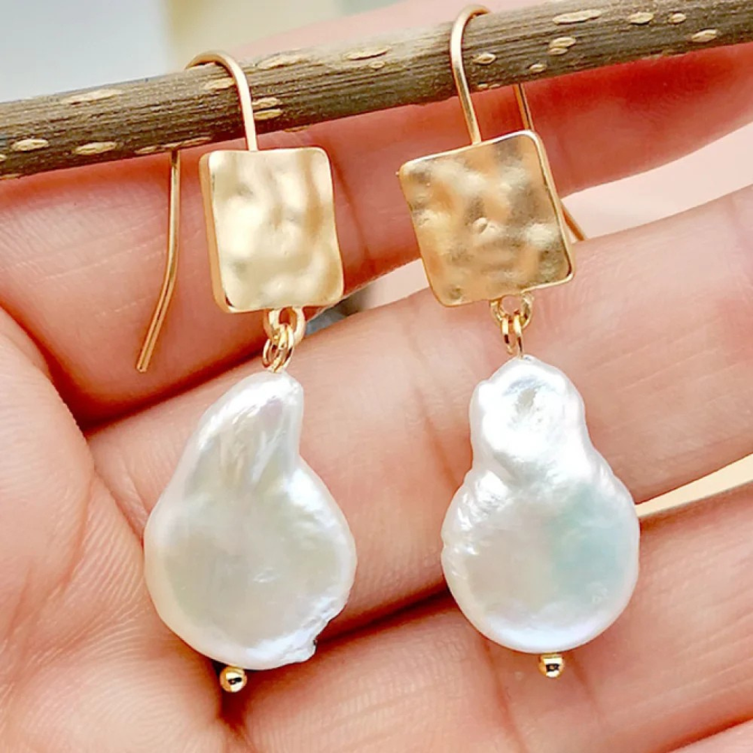 Boucles d'oreilles chic avec perles d'eau douce