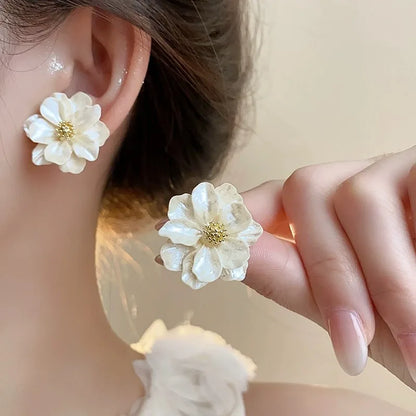 Boucles d'oreilles Chica en acrylique blanc