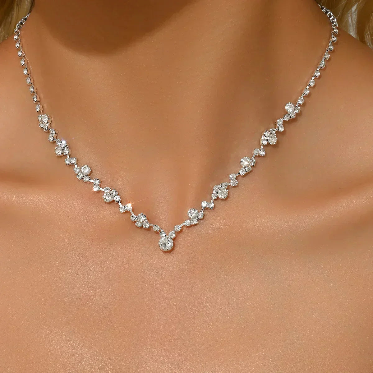 Collier de mariée élégant avec des diamants