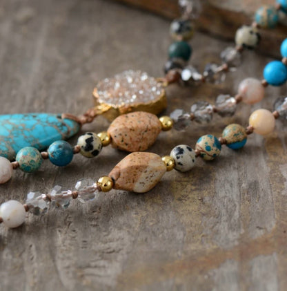 Collier en forme de goutte en jaspe druzy