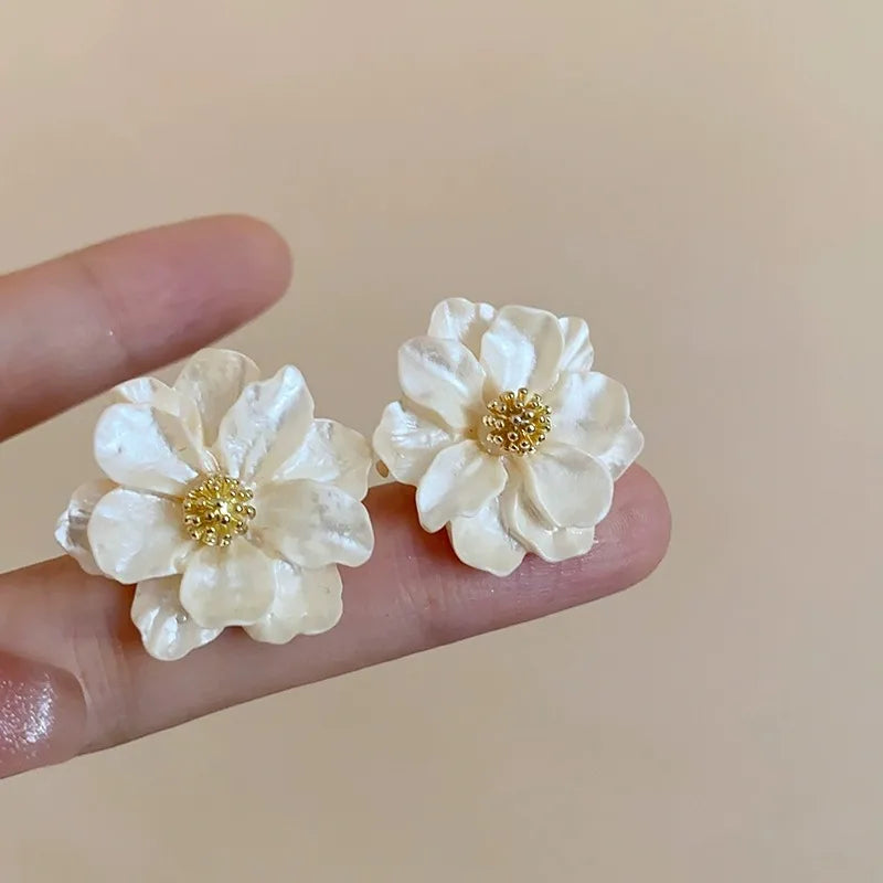 Boucles d'oreilles Chica en acrylique blanc