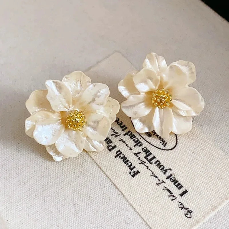 Boucles d'oreilles Chica en acrylique blanc