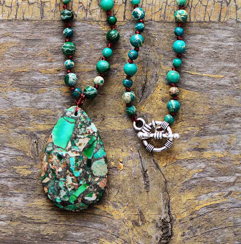 Collier en Pierre de Jaspe Impérial