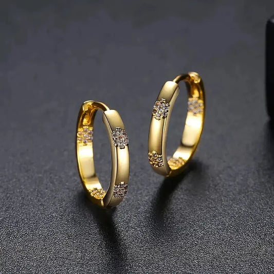 Boucles d'oreilles vintage avec motif floral doré