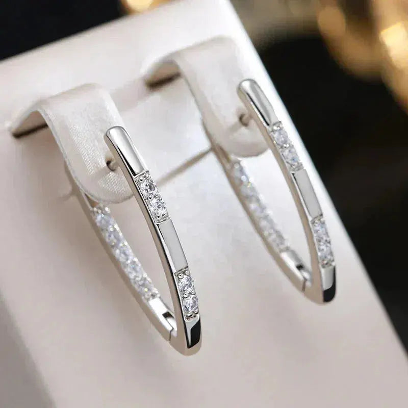 Boucles d'oreilles Élégantes avec des pierres Zirconia