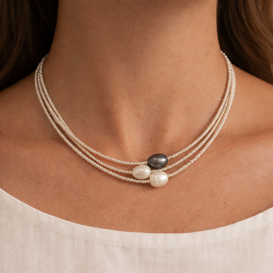 Collier en perles d'eau douce vintage