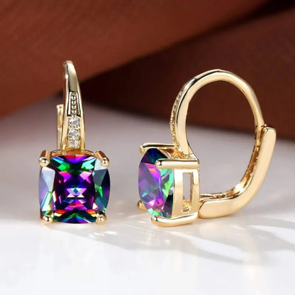 Boucles d'oreilles créoles élégantes avec pierres scintillantes