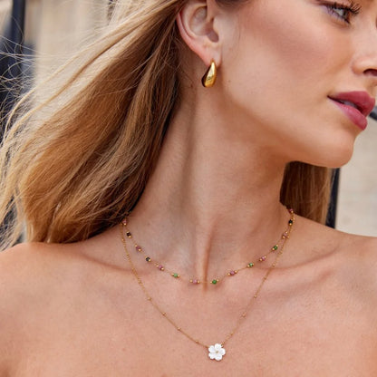 Collier de Fleurs Épanouies